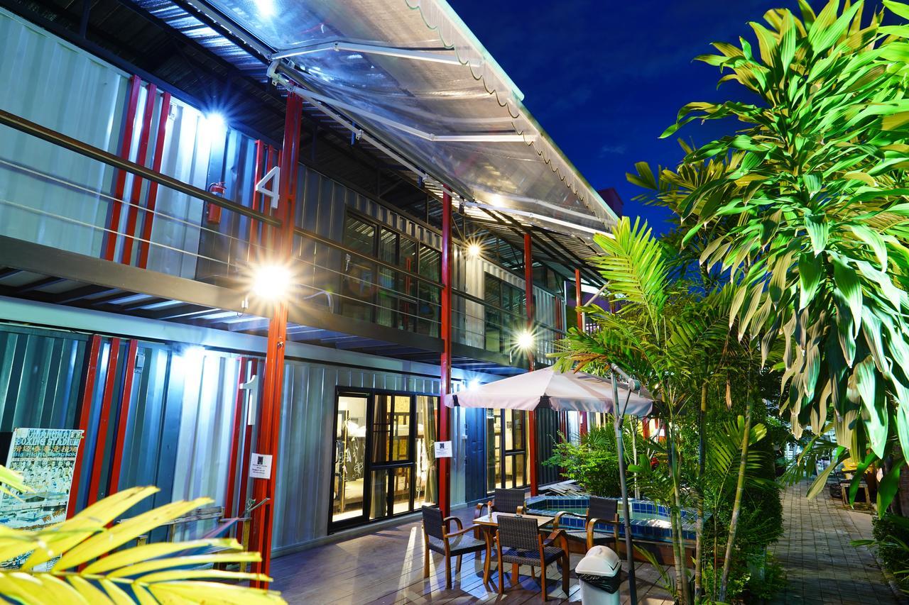 At Box Hostel Чиангмай Экстерьер фото